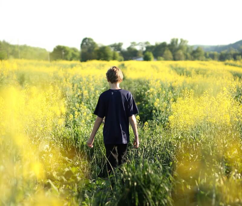 子供が悩んでいる時に親がするべき7つのこと｜負荷を軽くする、共感する、一緒に悩む