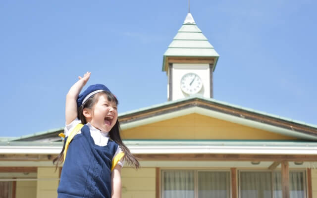 子供が幼稚園バスで泣く理由と対策｜機嫌良くバスに乗る為に親がするべきこと